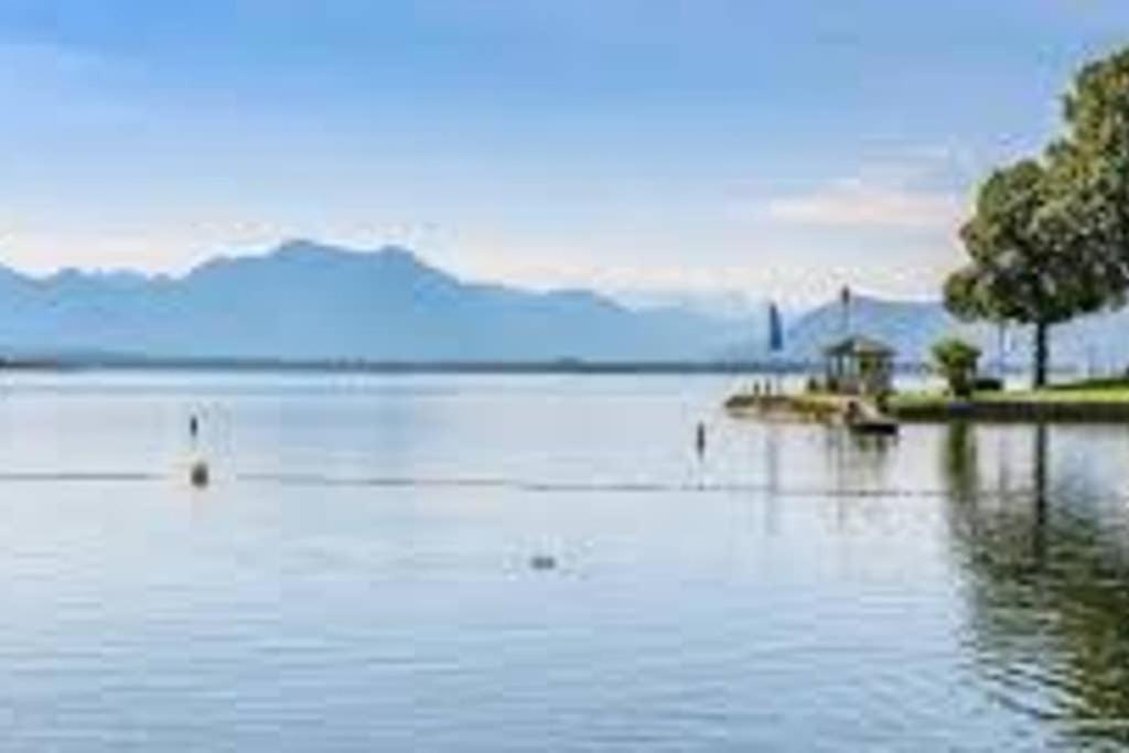 Spacious Roof Top Maisonett Apartment In Prien At Lake Chiemsee Luaran gambar